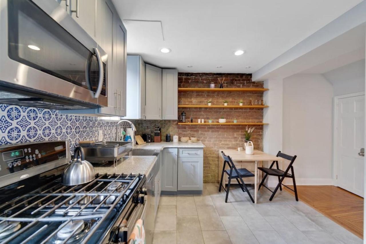 Stylish Rowhome-Fishtown-Near Shops Philadelphia Exterior photo